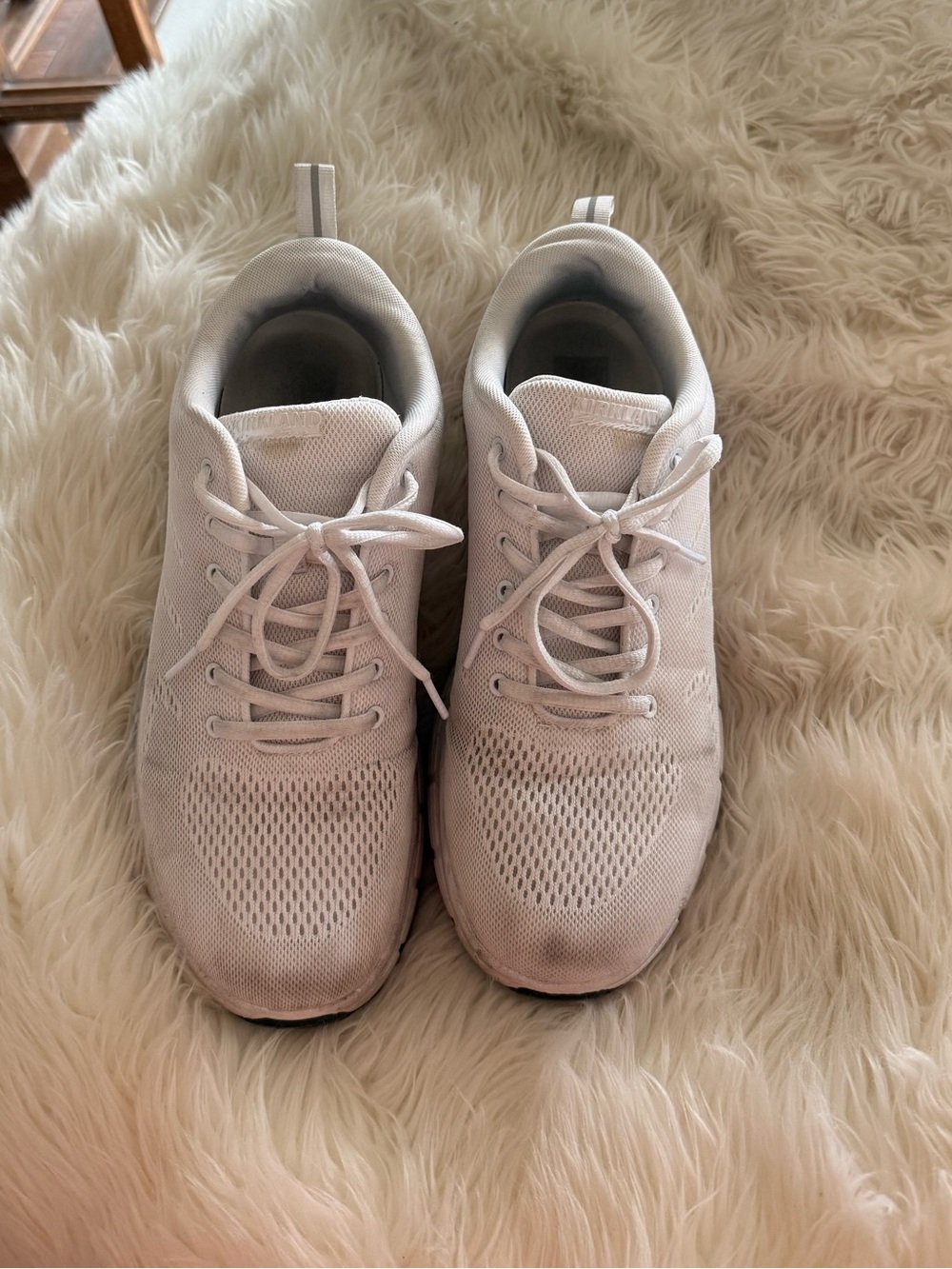 Men’s white sneakers
